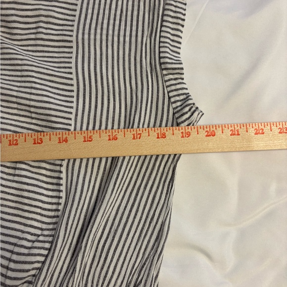 Faith and Joy Striped Smocked Hem Cap Sleeve Blouse XL - Picture 5 of 9